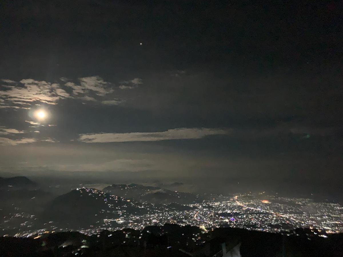 Superview Lodge, Best Himalayan Sunrise In Sarangkot Pokhara Buitenkant foto