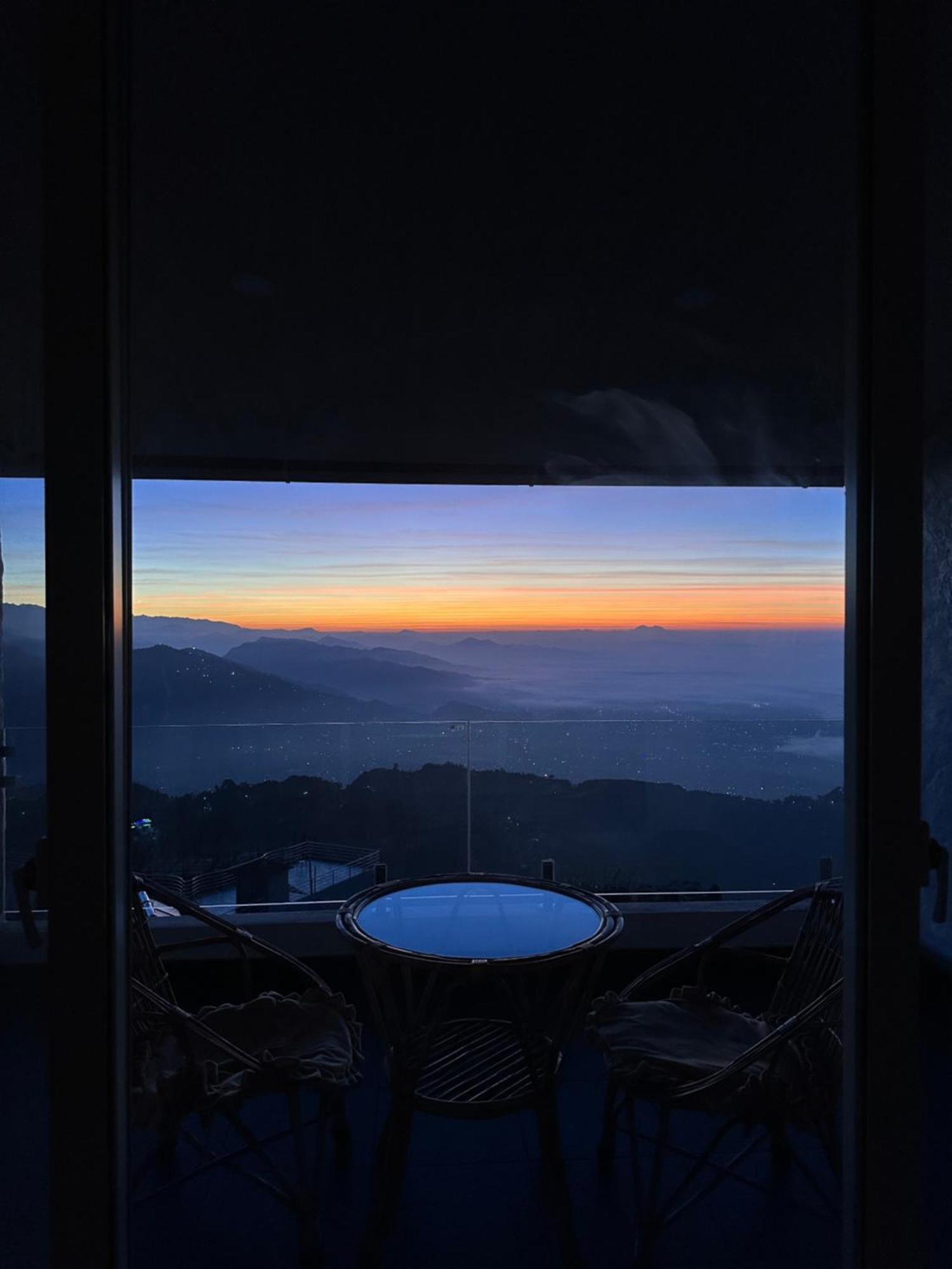 Superview Lodge, Best Himalayan Sunrise In Sarangkot Pokhara Buitenkant foto