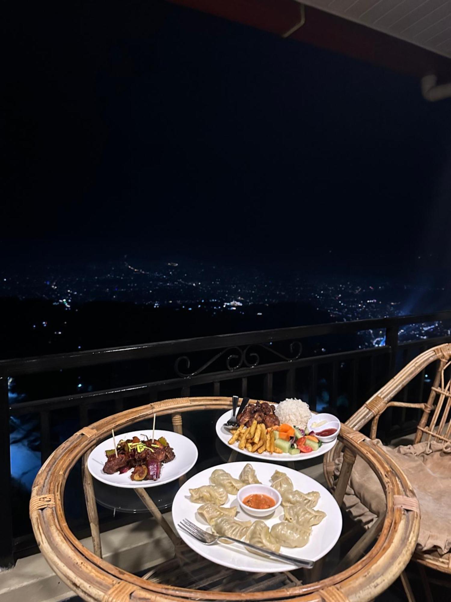 Superview Lodge, Best Himalayan Sunrise In Sarangkot Pokhara Buitenkant foto