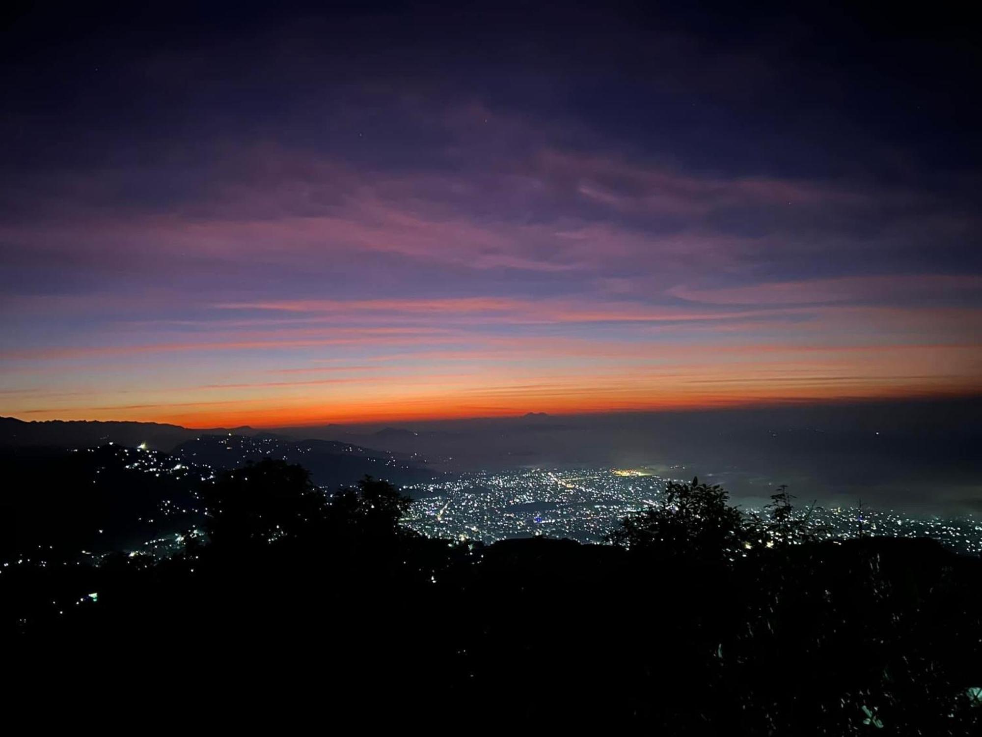 Superview Lodge, Best Himalayan Sunrise In Sarangkot Pokhara Buitenkant foto
