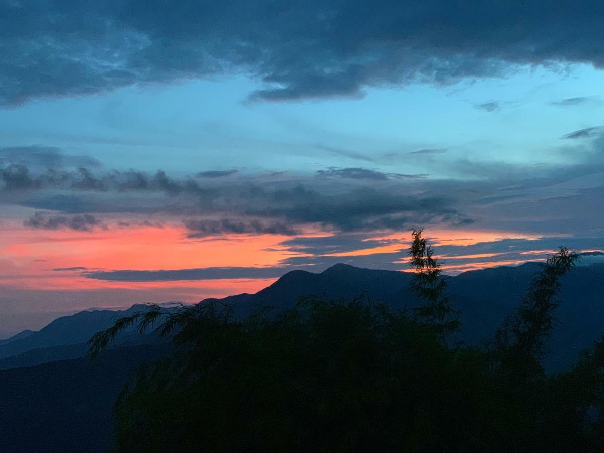 Superview Lodge, Best Himalayan Sunrise In Sarangkot Pokhara Buitenkant foto
